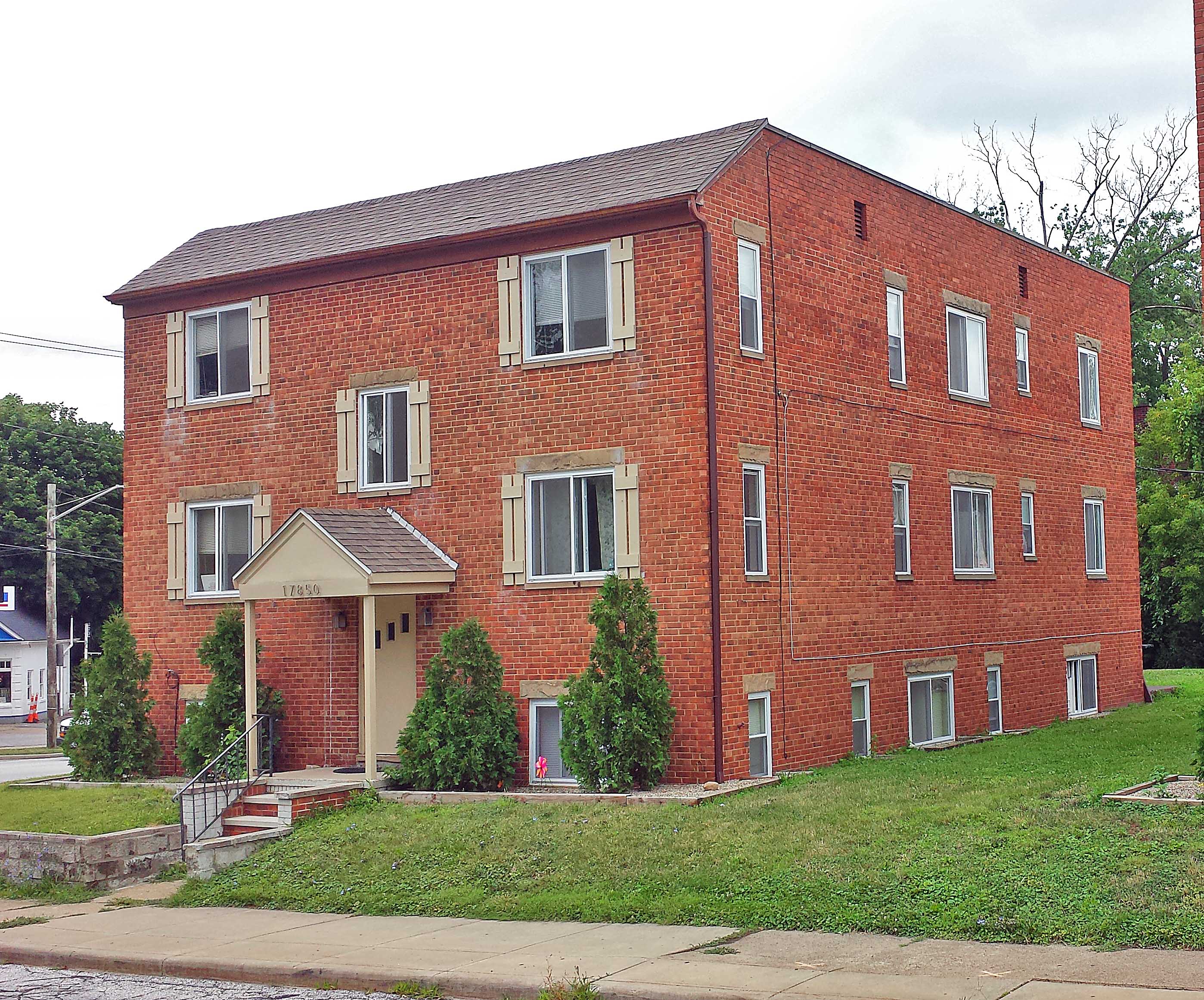 Northwood Apartments,Lakewood, OH 44107 Northlake Management